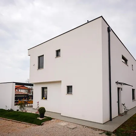 Noel Villa *